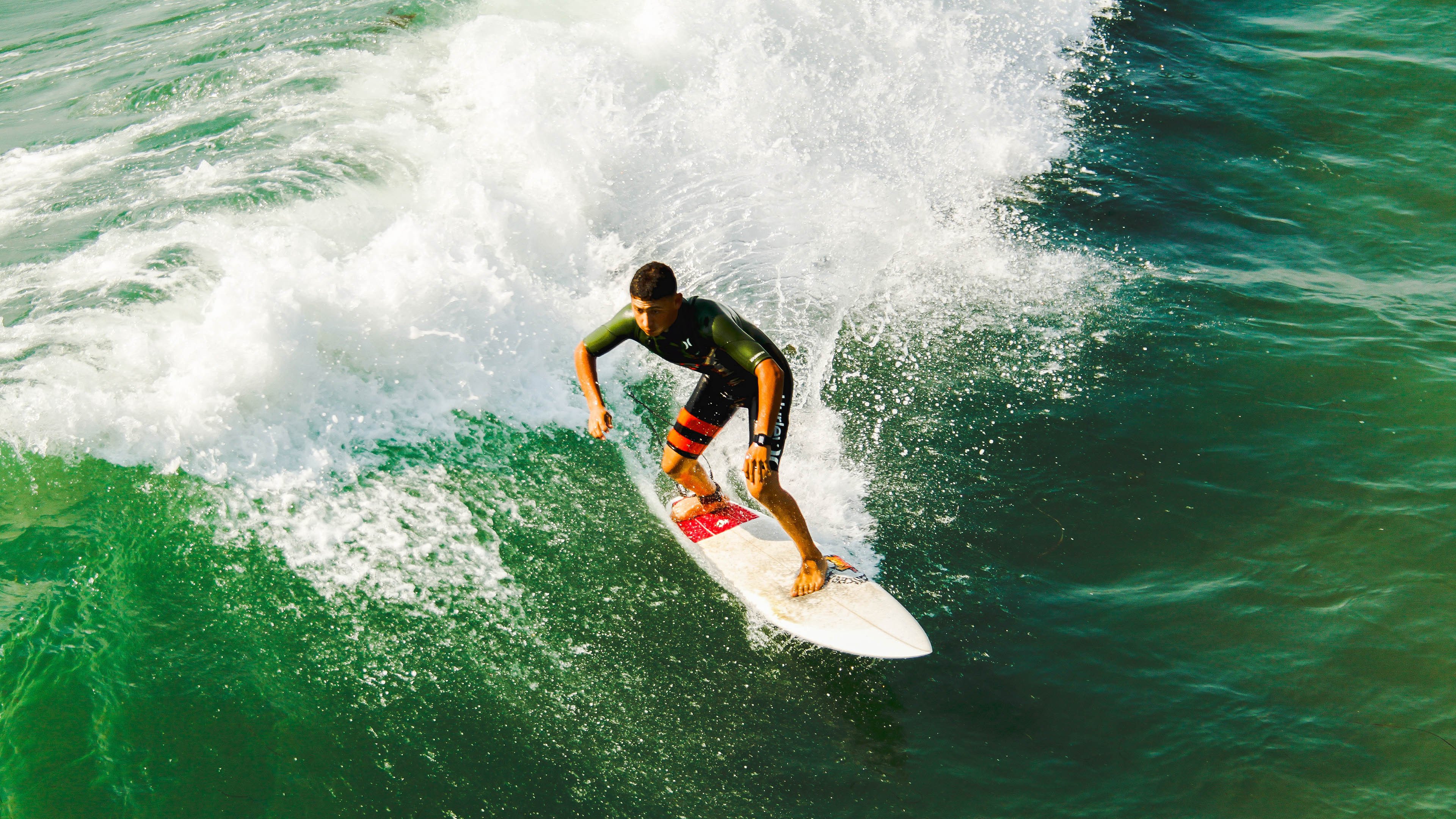 扎伊尔-埃梅里成为法国队史上最年轻进球球员，法国年轻前锋